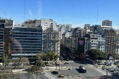 Spanish Wins and Losses: A Day in Buenos Aires