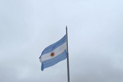 Buenos Aires plaza de mayor flag