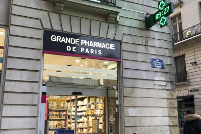 A picture of a pharmacy in Nantes