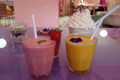 "Mocktails" (they were smoothies) in Milan!