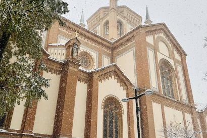Image of Snowy Church