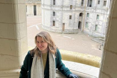 Grace posign in front of a Chateau in the Loire Valley