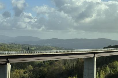 An image on my view from a bus window while traveling to Florence. 