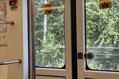 A picture of the Metro window in Milan