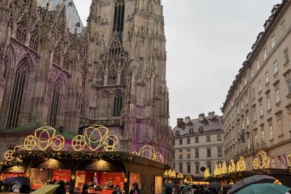 Stephansplatz Mini Christmas Market