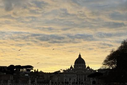 Travel Tips, Roman Sunsets, and Everything In Between