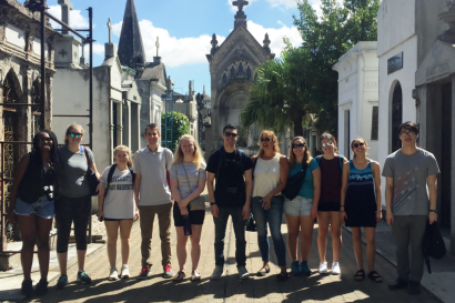 Cohort of IES Abroad students exploring the streets of Buenos Aires during a Customizable Global Pathways program.