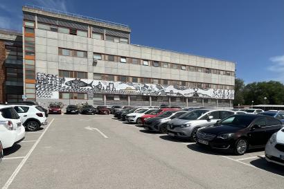 A photo from the parking lot of Universidad Complutense de Madrid, where I'm taking a class.