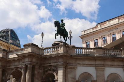 A horse statue riding over Vienna