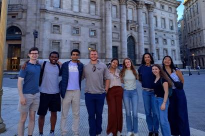 Students exploring Buenos Aires on a Customized Program