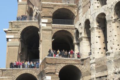 Crowds at the Colosseum