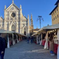 Photo of the booths at the Santa Croce market 