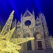 Christmas decorations at the duomo 