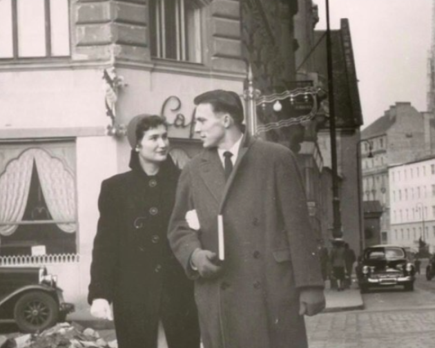 Clarence and Alberta Giese walking