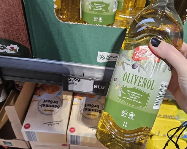 Olive oil from Hofer.