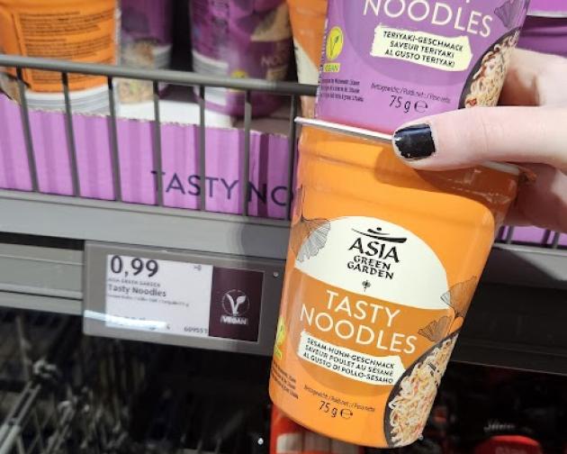 Asia Green Garden Ramen from Hofer.