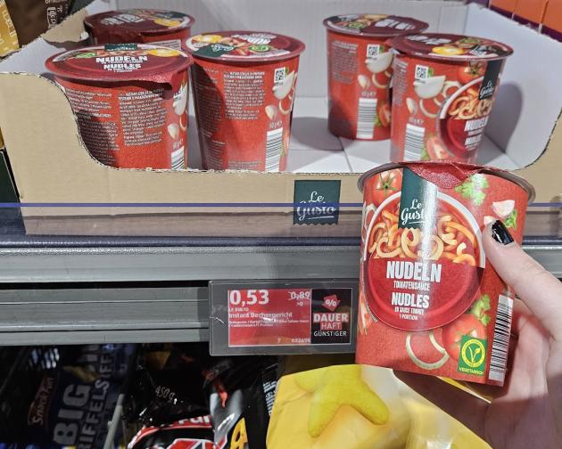 Le Gusto Tomato Noodles from Hofer.