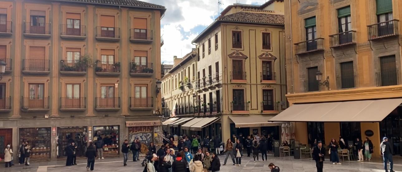 A view of Central Plaza on a cloudy day