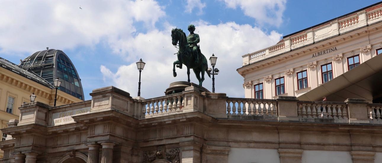 A horse statue riding over Vienna
