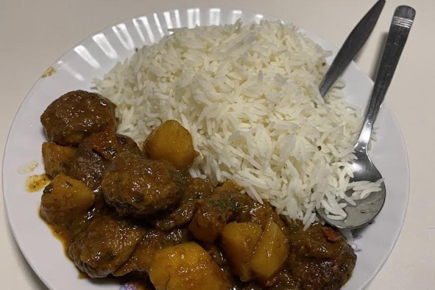 plate of rice and chicken kofta