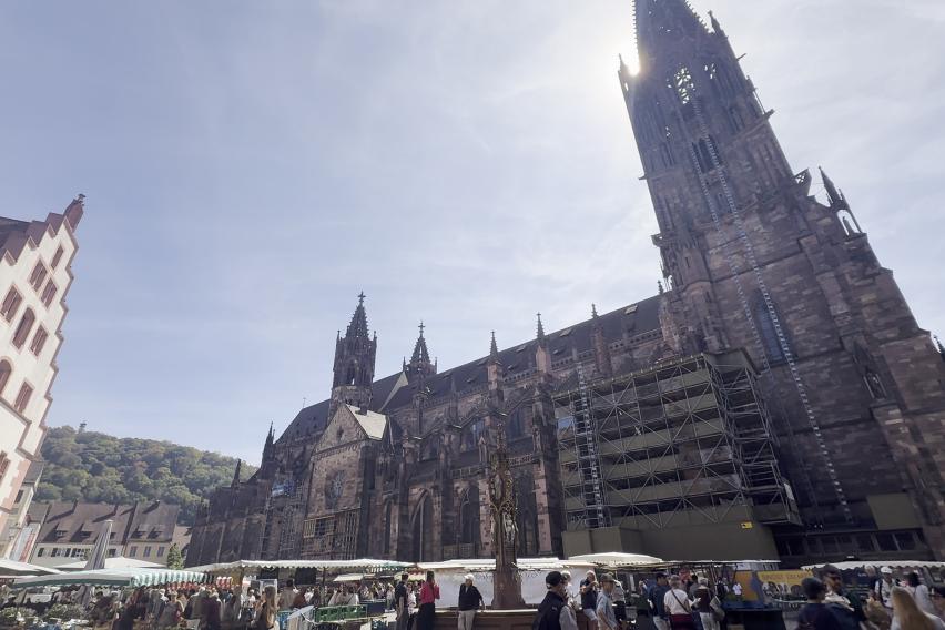 Close-up image of the Münster above the Münster Market