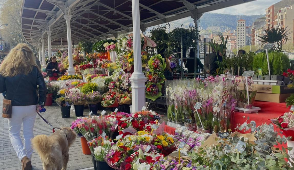 Bilbao Sunday flower market