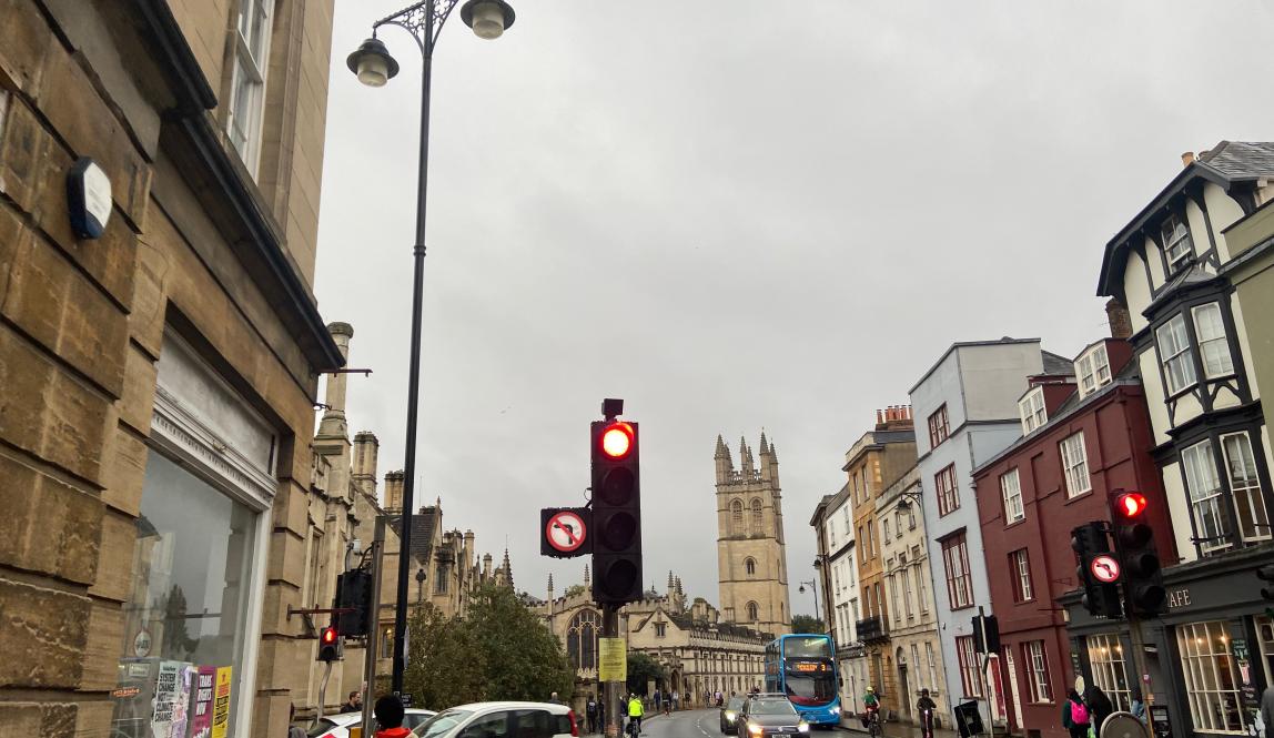 Another rainy day at Oxford with surprisingly light traffic