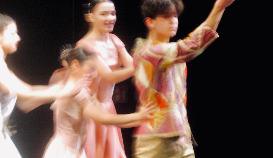 Image of final part of dance