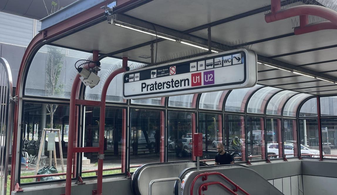 Example of what a metro station entrance would look like for U-Bahn