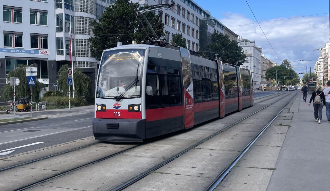 Photo of a Vienna streetcar/tram