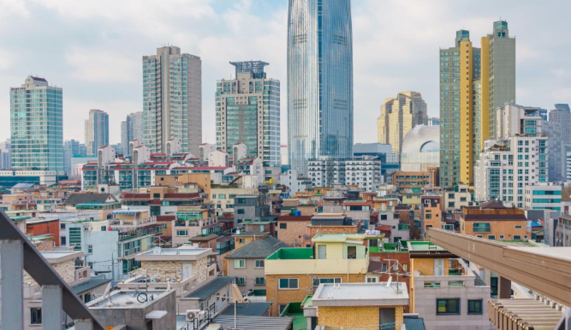 A photo of the Lotte World Tower in Seoul