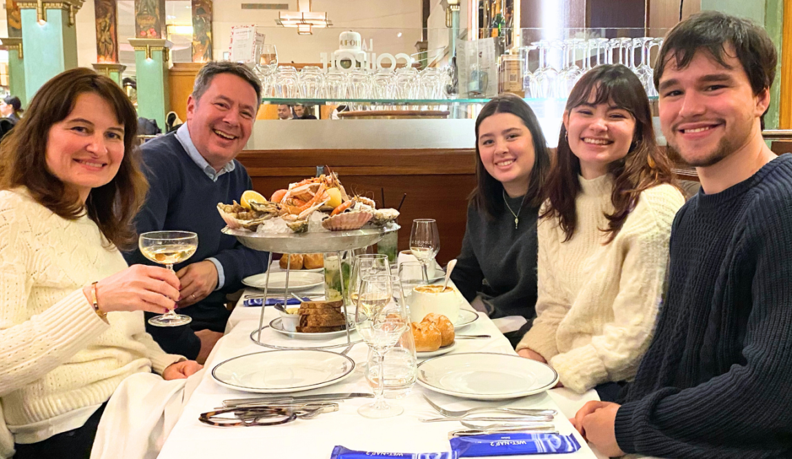 Wine tasting in Paris