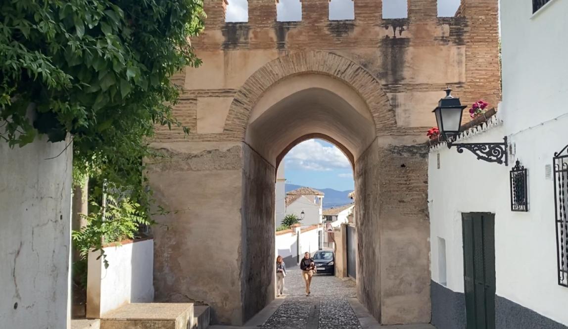 A gate on the walk to the Mirador de San Miguel Alto