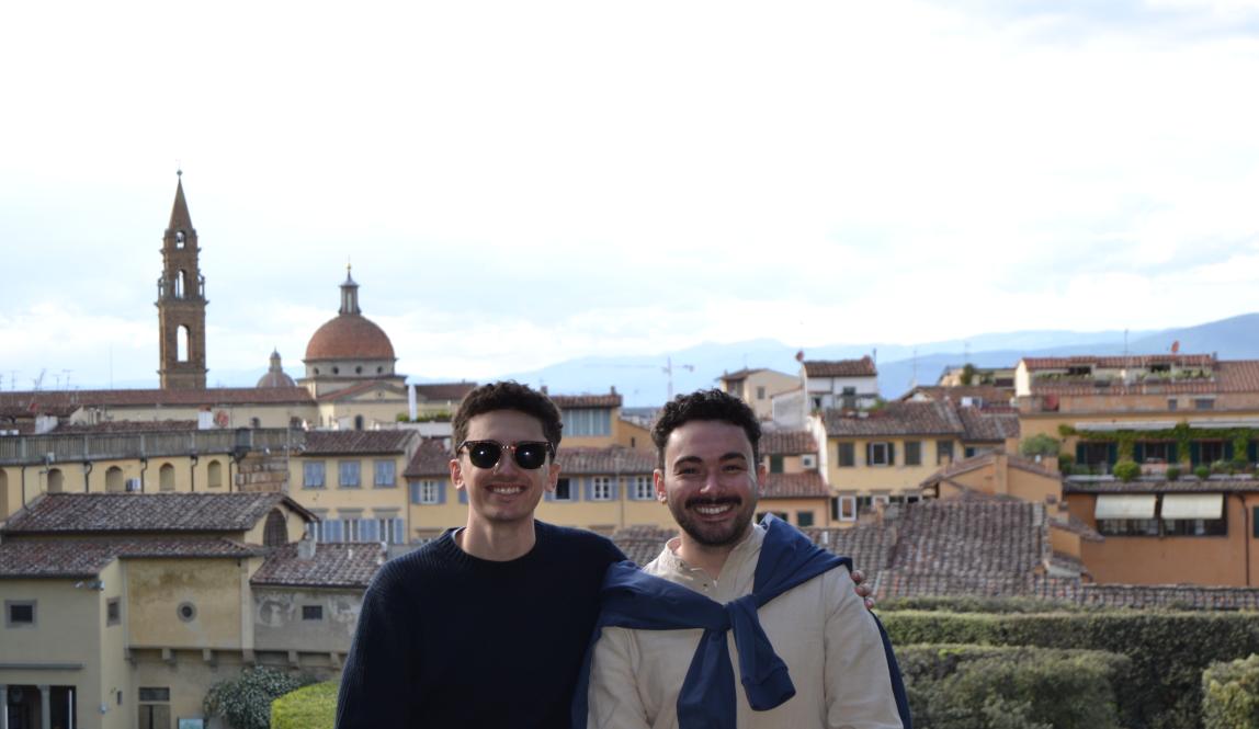 two friends posing in Boboli Gardens in Florence