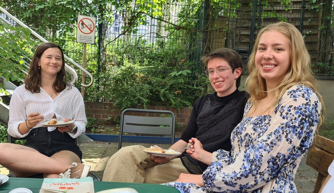 Students relax in the garden in between classes at the IES Abroad Berlin Center.