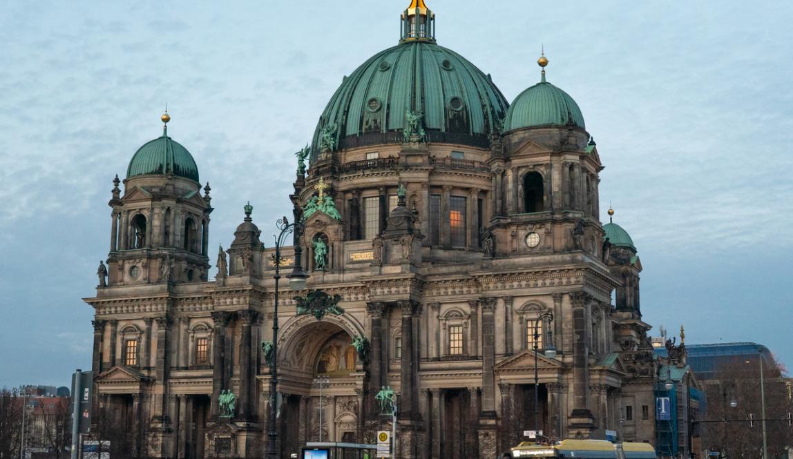 The Berlin Cathedral at dusk.