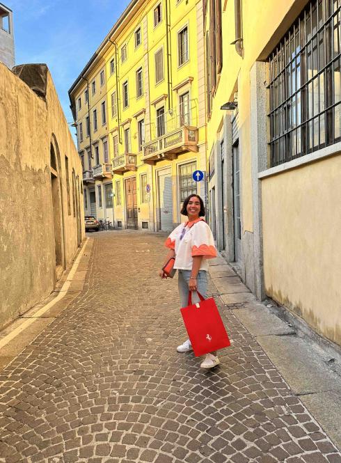 Photo of Willa in the streets of Milan 