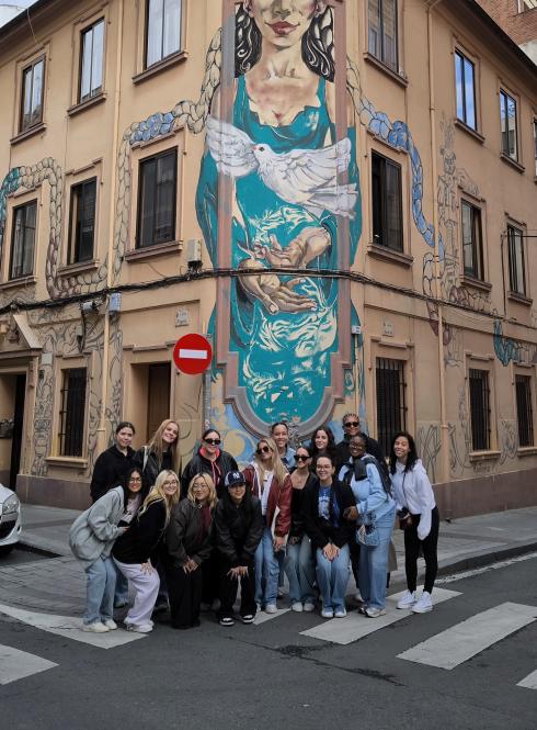 IES Abroad Salamanca students exploring Barrio del Oeste