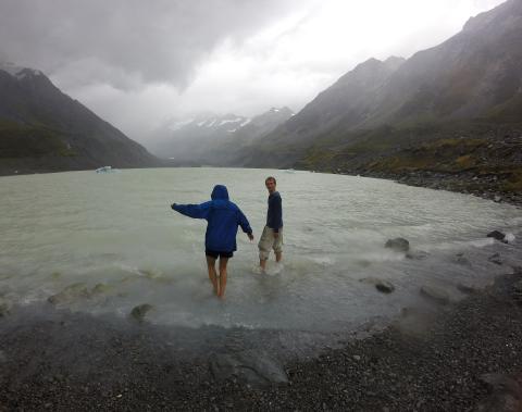 Doesn't that look like a smashing pool to take a dip in?
