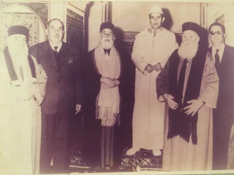 King Mohammad V with members of the Jewish community