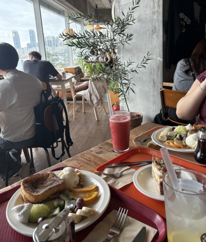 This is a photo of the pancakes eaten at the Working Holiday restaurant.