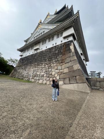 Size comparison of me to Osaka Castle