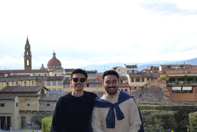 two friends posing in Boboli Gardens in Florence
