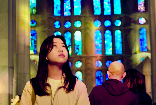 IES Abroad student exploring La Sagrada Familia in Barcelona