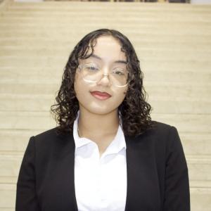 Valery Crayton Headshot