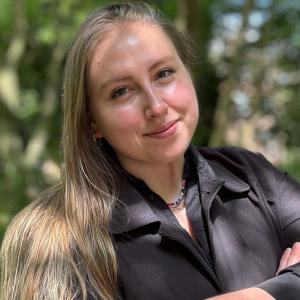 Chloe-Kate Abel Headshot