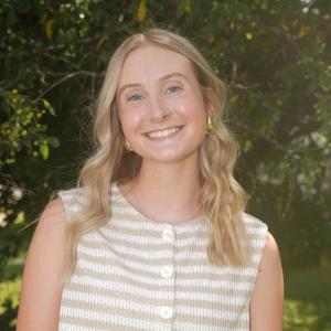 Nora Thompson Headshot