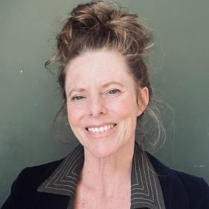 a headshot of Leona Harris, Center Director of Aotearoa New Zealand