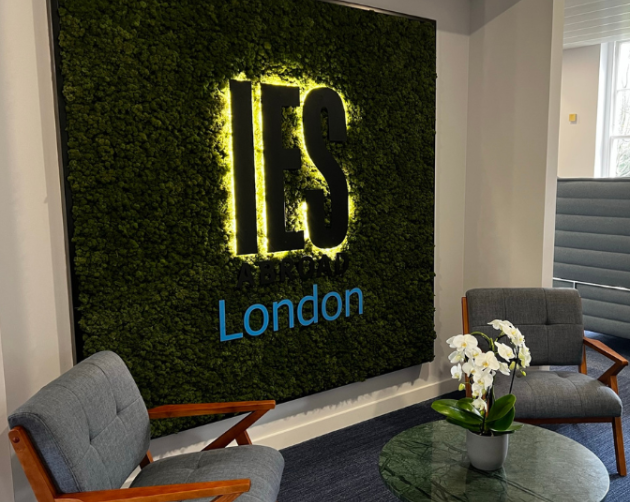 An IES Abroad London sign inside the IES Abroad London Center.