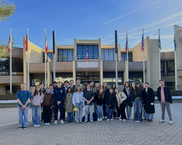 group of students standing outside of SKEMA business school